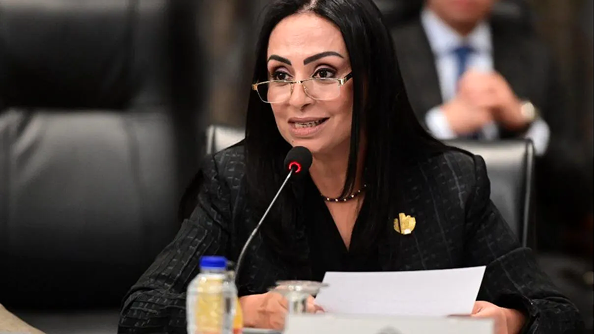 وزيرة التضامن الاجتماعي تراقب جهود الهلال الأحمر بمعبر رفح أثناء بدء التشغيل